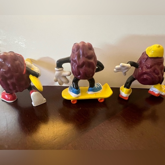 CALIFORNIA RAISINS FIGURINES VINTAGE 1987/88. LOT OF 3.   MULTICOLOR - Picture 3 of 4